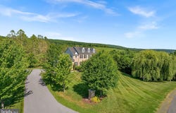 35124 GREYFRIAR Drive, ROUND HILL, VA 20141