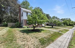 21 Don Avenue, East Providence, RI 02916