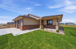 1602 S Dove Place, Goddard, KS 67052