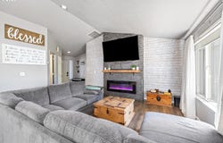 105 NE 49TH AVE, Hillsboro, OR 97124