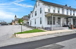 35 E WASHINGTON STREET, ELIZABETHTOWN, PA 17022
