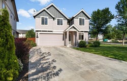 306 NW 29th Street, Redmond, OR 97756