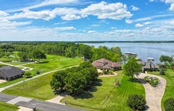 5041 Lake Breeze Road, Grove, OK 74344