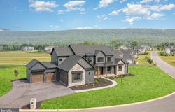 10 SAILFISH DRIVE, MECHANICSBURG, PA 17050
