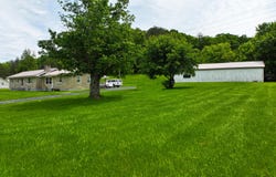 755 Mckee RD Road, Irvine, KY 40336