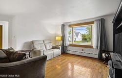 6 Hidley Rd Extension, North Greenbush, NY 12198