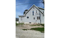 103 E Henry Street, Mount Pleasant, IA 52641