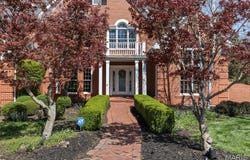 2024 Kingspointe Drive, Chesterfield, MO 63005