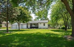 2013 Maplewood Drive, Cedar Falls, IA 50613