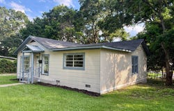 1122 N 9th Ave, LAUREL, MS 39440