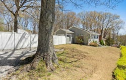 6 Ascension St, Blackstone, MA 01504