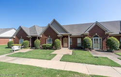 879 Cardinal Lane, Hernando, MS 38632