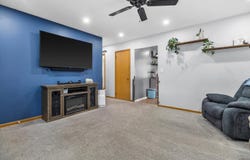 8120 W Norwich Ave, Greenfield, WI 53220
