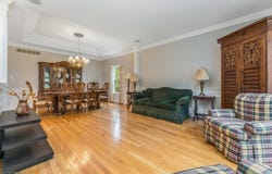 2 Moore Dr, Raritan Twp., NJ 08822-3403