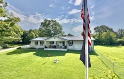 14490 Hilltop Road, Saint Robert, MO 65584