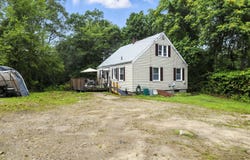 398 Boston Post Road, Waterford, CT 06385