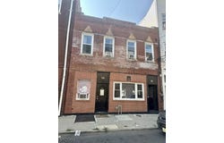 81 Center St, Clifton City, NJ 07011