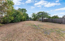 2801 Crystal Drive, Balch Springs, TX 75180