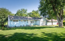 1202 SW Peggy Circle, Lee's Summit, MO 64081