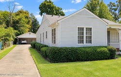 1316 Calhoun, Yazoo City, MS 39194