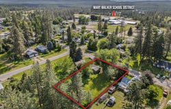 610 N 1st St, Springdale, WA 99173