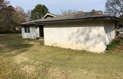 208 Lake St, Ola, AR 72853