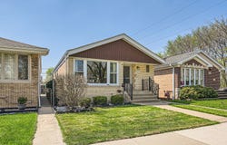 5104 S Newland Avenue, Chicago, IL 60638