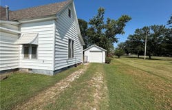 204 N McGee Street, Caney, KS 67333