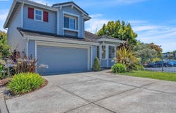 16 Bay Harbor Ct, Richmond, CA 94804