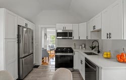 135 Cottage St, Norwood, MA 02062