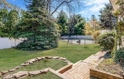 7 Wyona Court, Huntington, NY 11743