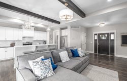 8336 W Kackley Ct, Wichita, KS 67205