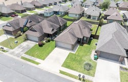 105 Canton Court, Youngsville, LA 70592