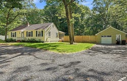 547 Tremont St, Rehoboth, MA 02769