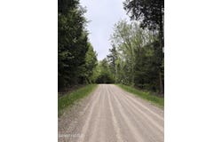 25-P Pill Dr, Becket, MA 01223
