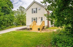 10 Fountain Street, Gardiner, ME 04345