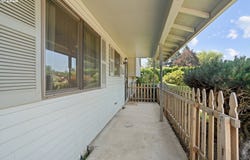 927 SE SWEETBRIAR LN, Troutdale, OR 97060