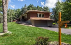 3 Squirrel Lane, North Oaks, MN 55127