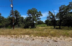 114 E Mojave Trail, Nocona, TX 76255