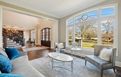 28 Sheffield Lane, Oak Brook, IL 60523