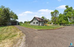 23301 448th Ave, Madison, SD 57042