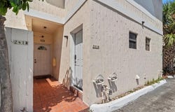 241 SE 11th Ave, Pompano Beach, FL 33060