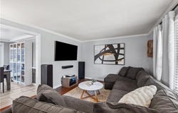 101 W 97th Terrace, Kansas City, MO 64114