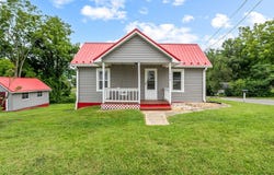 1210 W Monroe St, Wytheville, VA 24382
