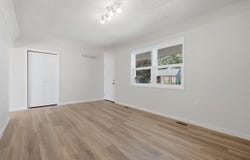 320 N C Ave, Washington, IA 52353