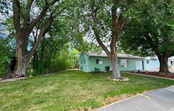 1021 N GLADEVIEW Drive, Farmington, NM 87401