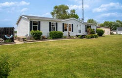 880 Ln 301 Barton Lake, Fremont, IN 46737