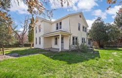 1000/1006 Irish Ln, MtVernon, IA 52314