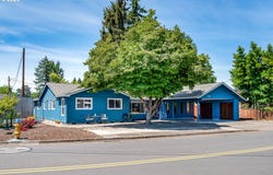 1294 SATRE St, Eugene, OR 97401