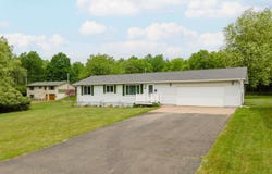 110 W Hunter, Iron River, MI 49935